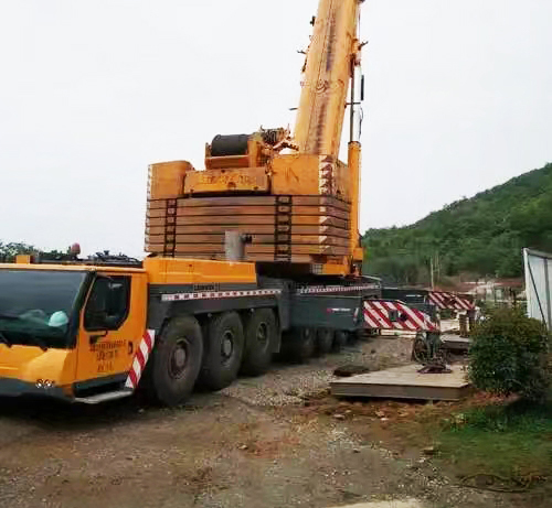 ���̰���