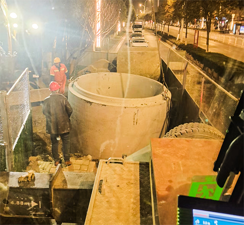 ���̰���